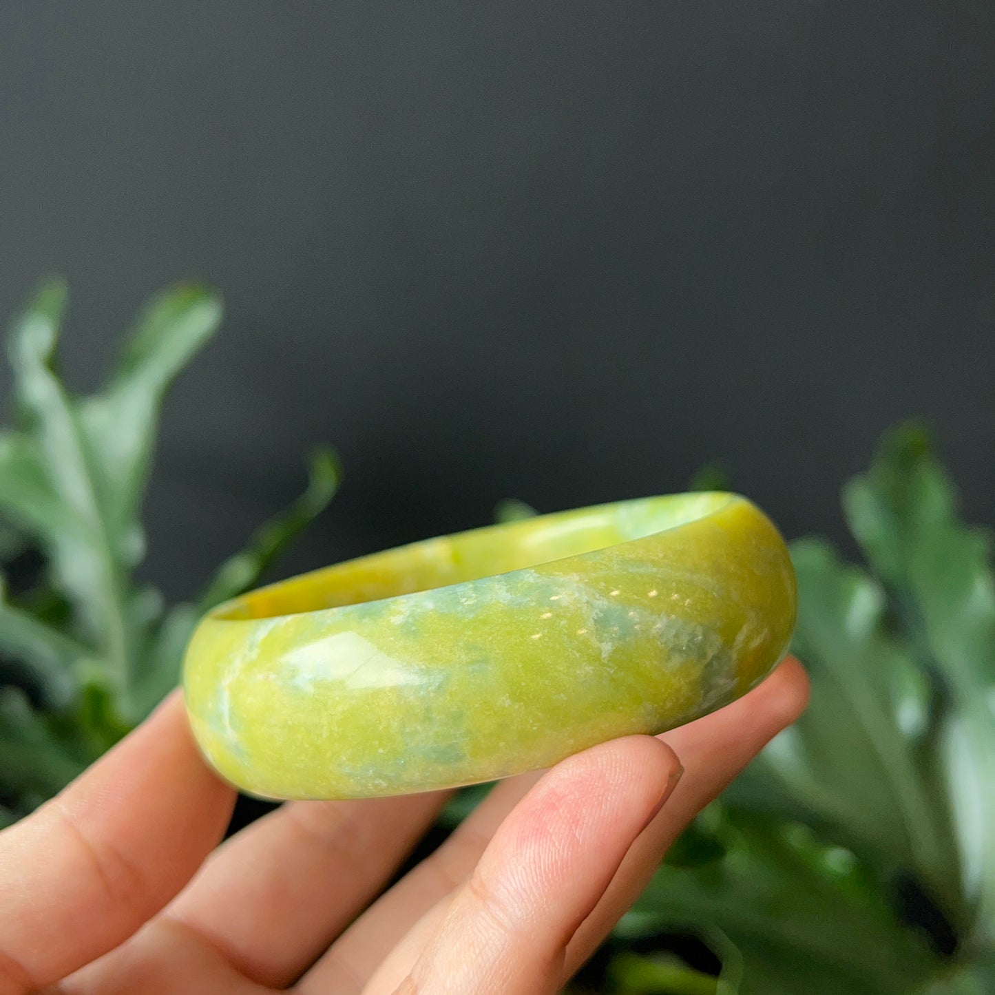 Natural Serpentine Bangle Leaf Style Size 61 mm