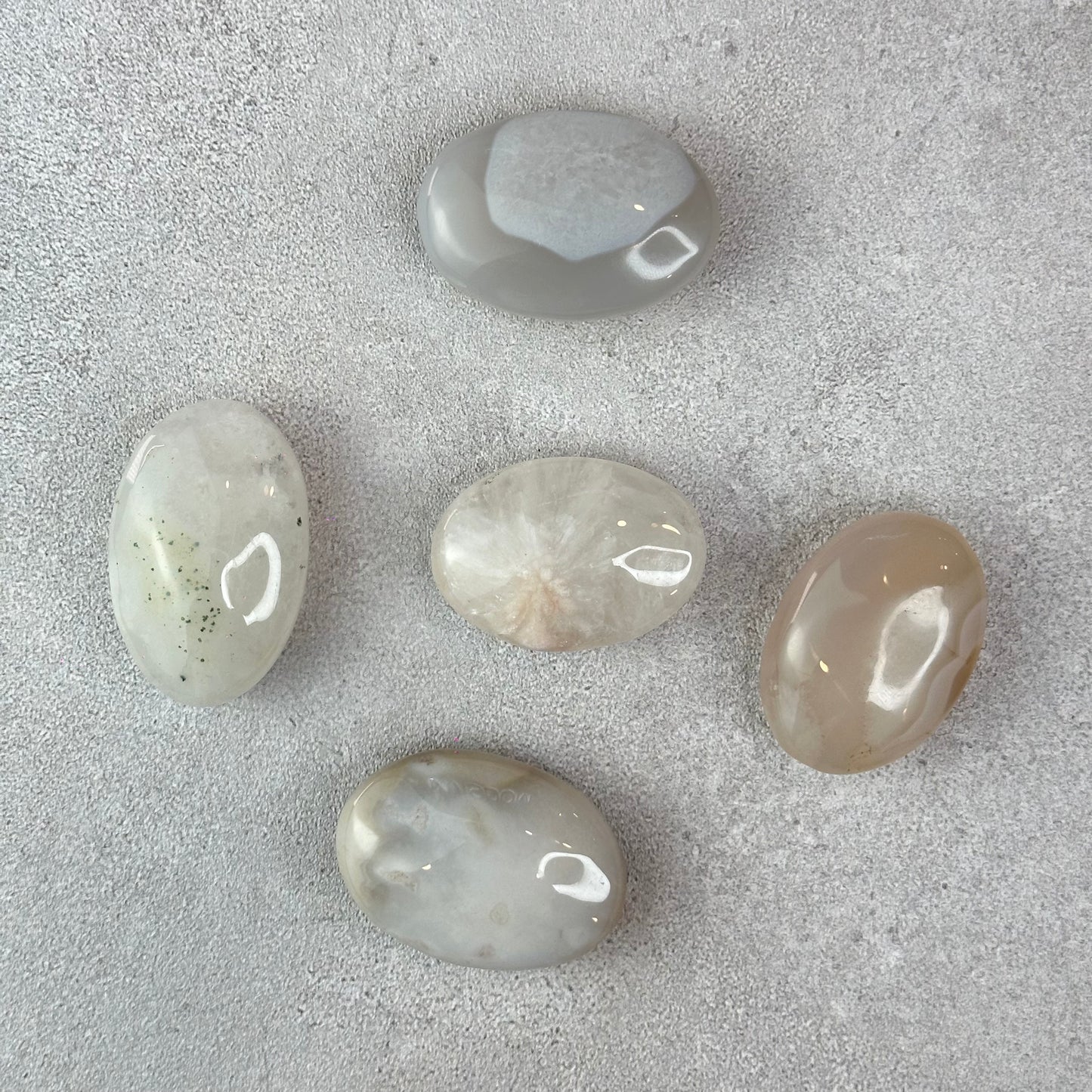 Natural Agate Palm Stone