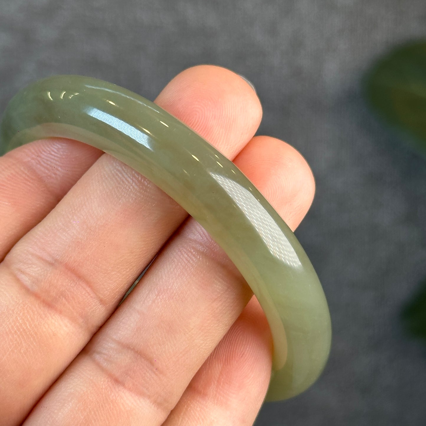 Hoa Dien Natural Nephrite Jade Bangle Leaf Style  Size 53.78 mm