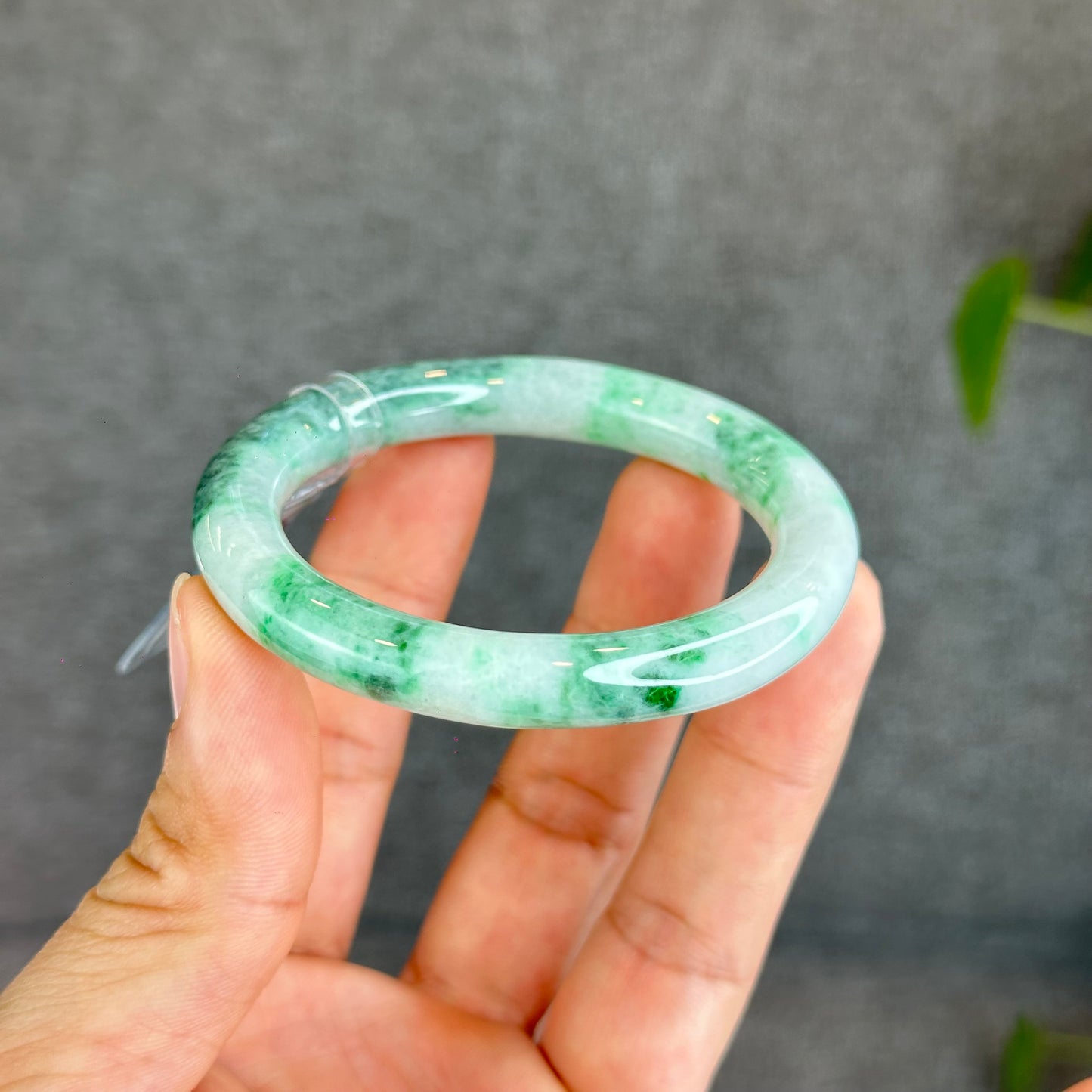 Son Thuy Light Green Natural Jadeite Jade Bangle Chopstick Style Size 51 mm