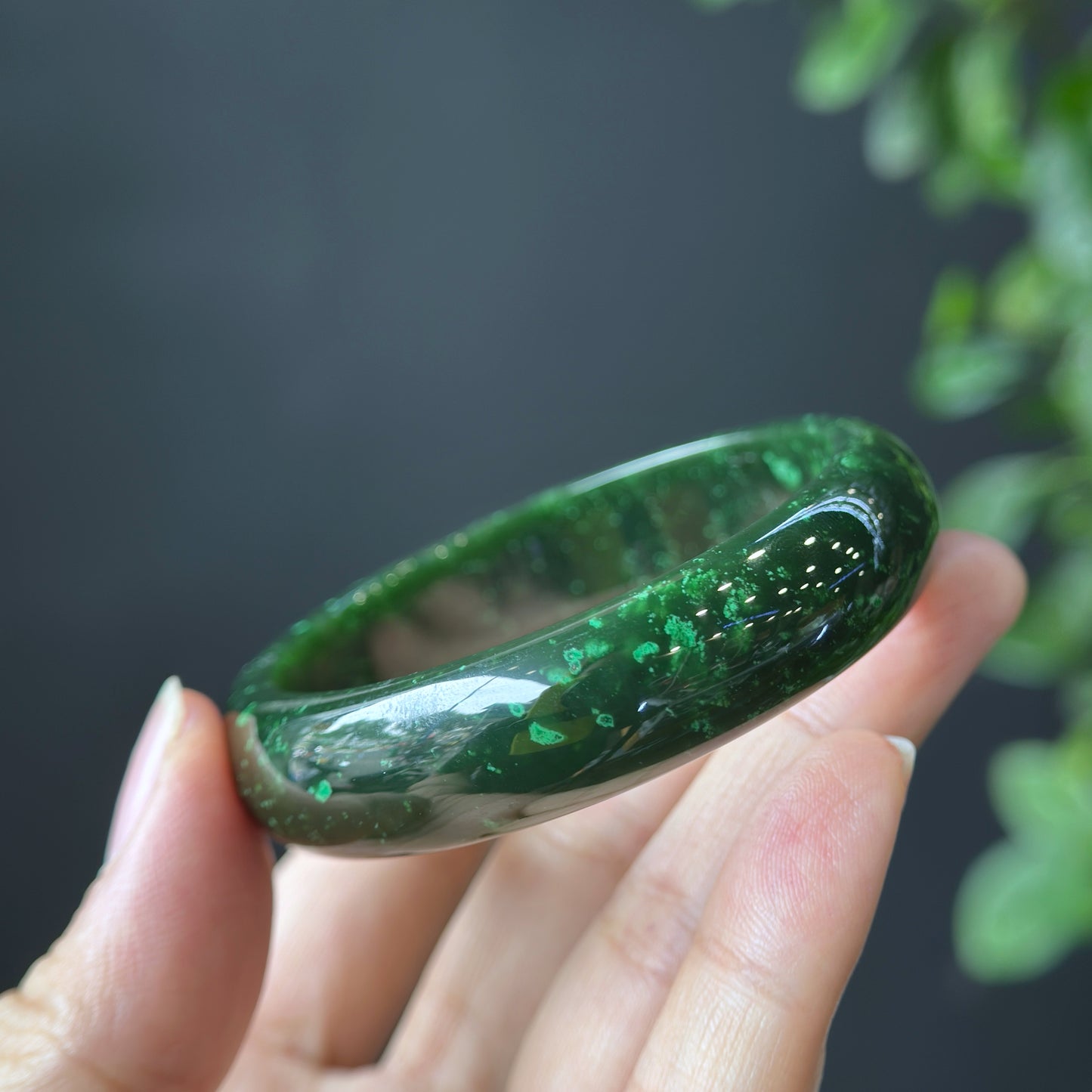 Natural Nephrite Jade VIP Banlge Leaf Style Size 56 mm