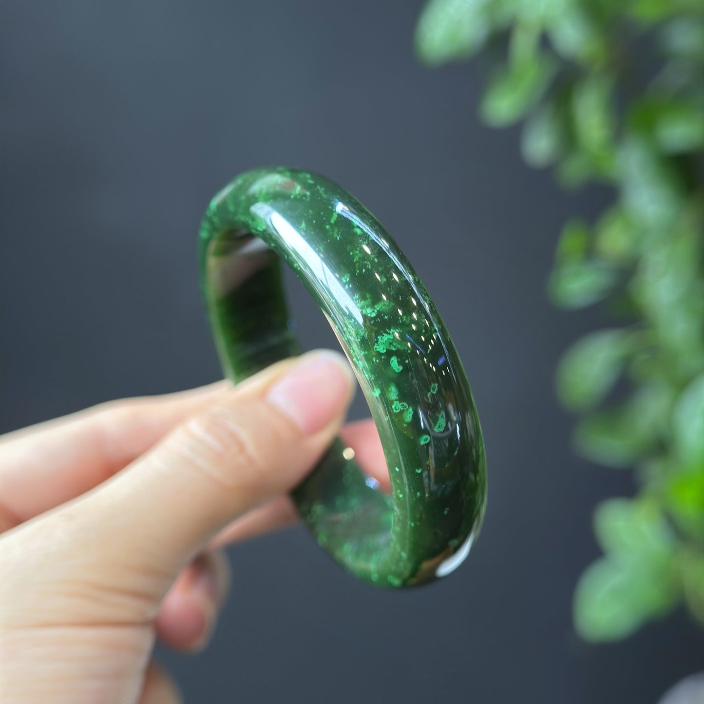 Natural Nephrite Jade VIP Banlge Leaf Style Size 56 mm