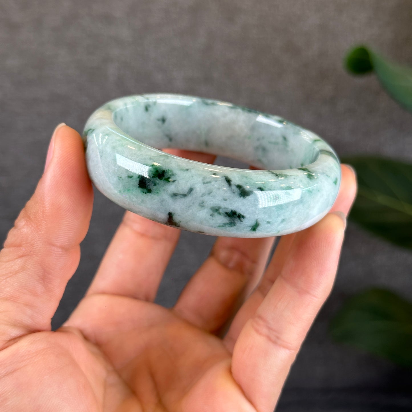 Jadeite Jade Bangle Leaf Style Size 57 mm