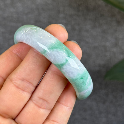 Bracelet en jade jadéite Taille 52,82 mm Style feuille