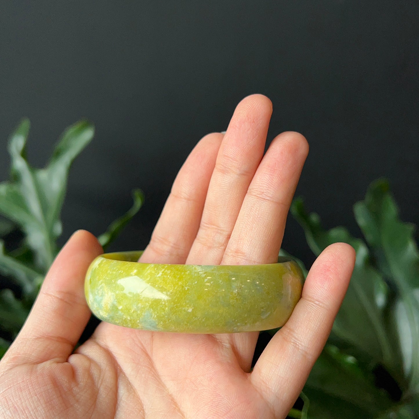 Natural Serpentine Bangle Leaf Style Size 61 mm