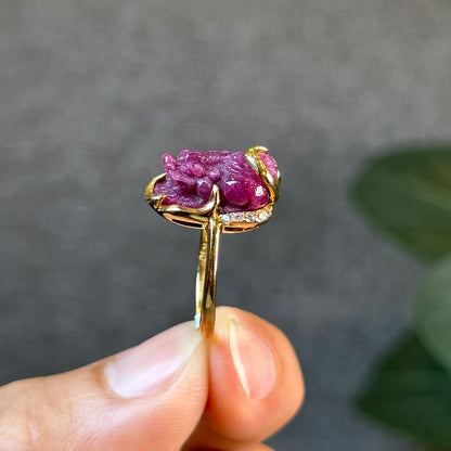 Pixiu Ruby Ring in 10 k Yellow Gold Setting Size 1.7