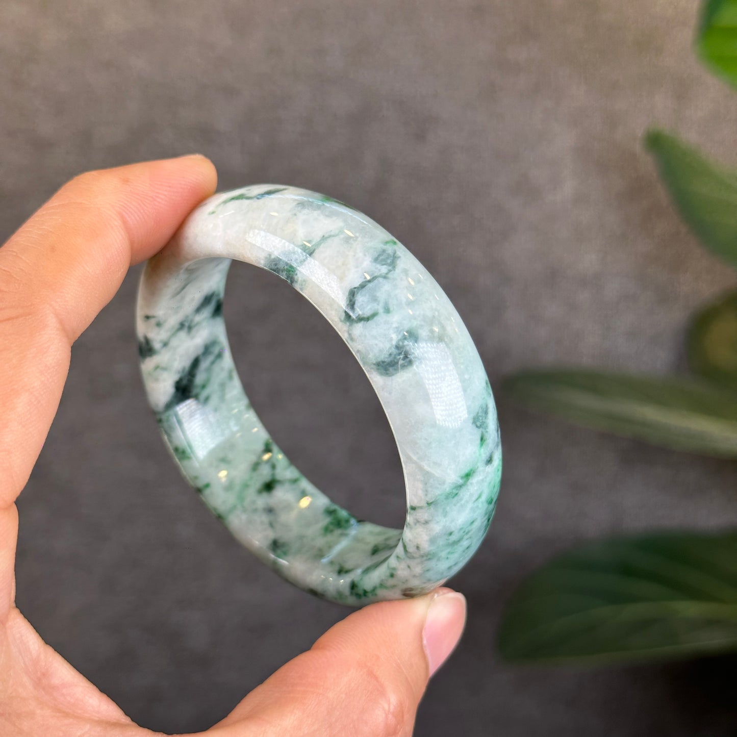 Jadeite Jade Bangle Size Leaf Style 55 mm