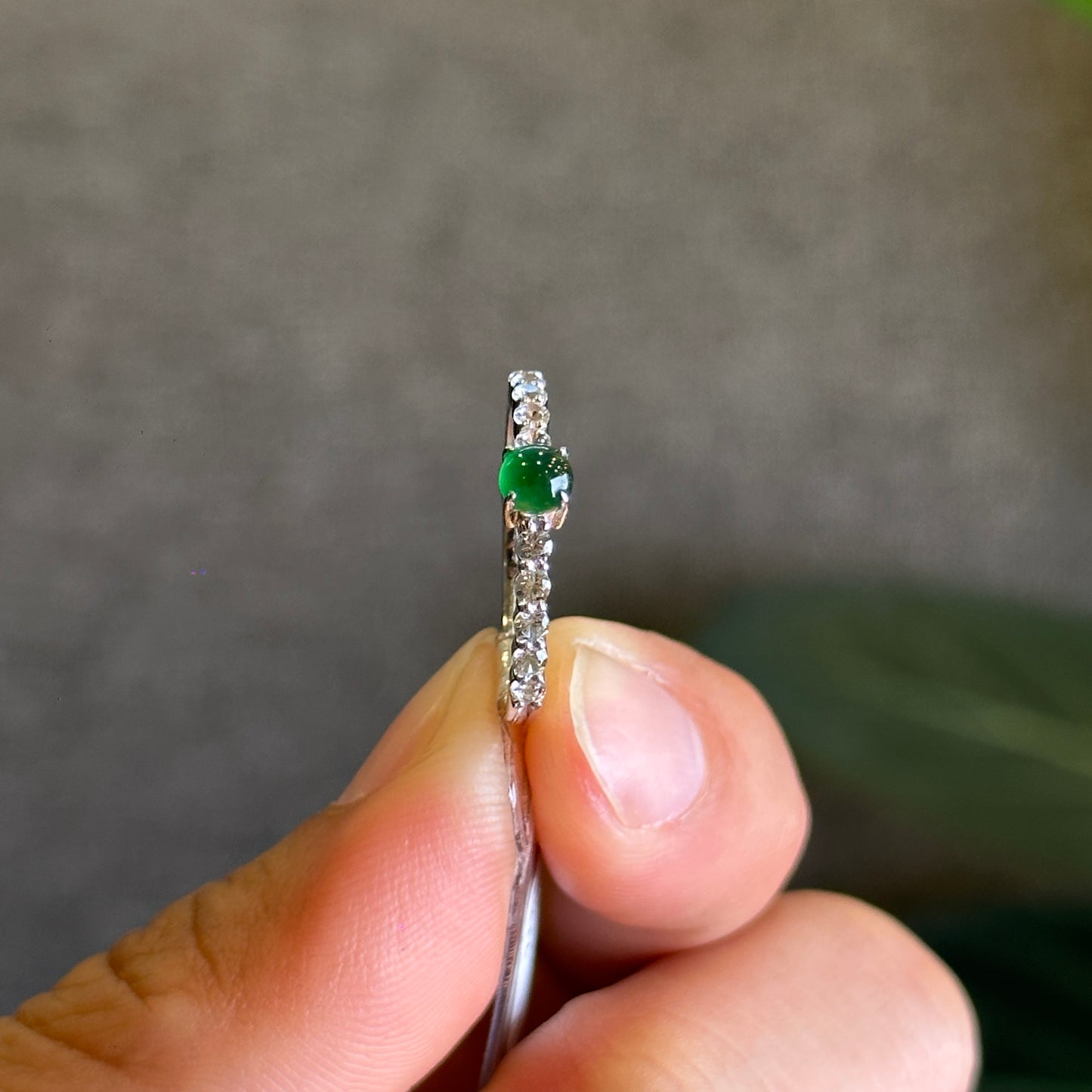 Imperial Green Natural Jadeite Jade Ring in 18 K White Gold Setting with White Sapphire Size 1.7