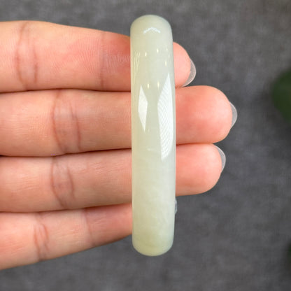 Hoa Dien Natural Nephrite Jade Bangle Chopstick Style Size 54.75 mm