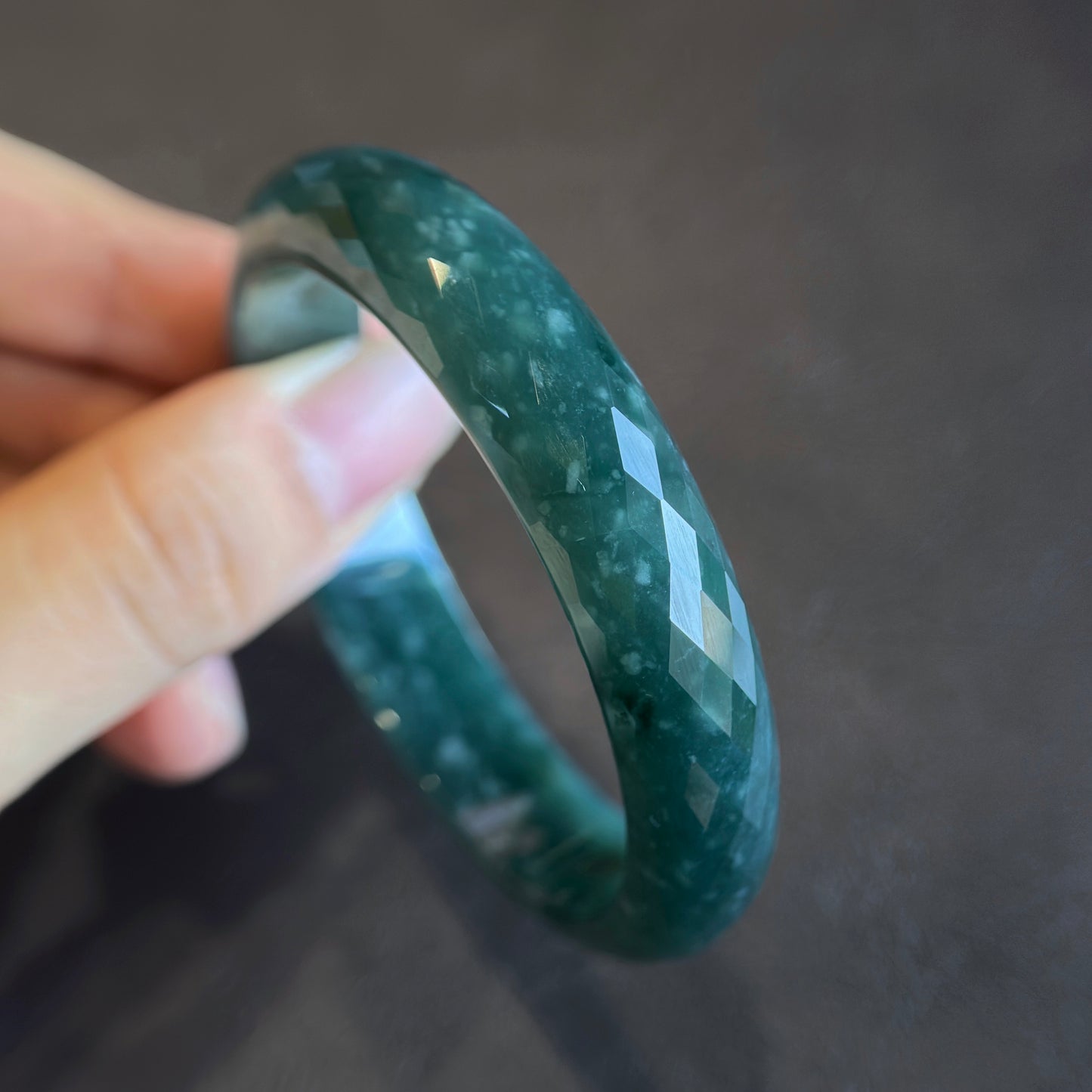 Faceted Jadeite Jade Bangle Leaf Style Size 54 mm