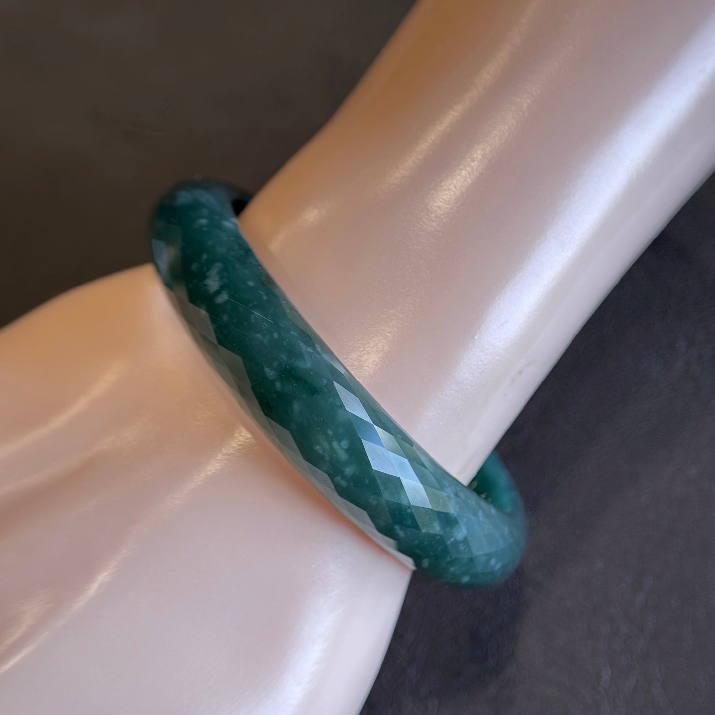 Faceted Jadeite Jade Bangle Leaf Style Size 54 mm