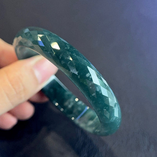 Faceted Jadeite Jade Bangle Leaf Style Size 55 mm