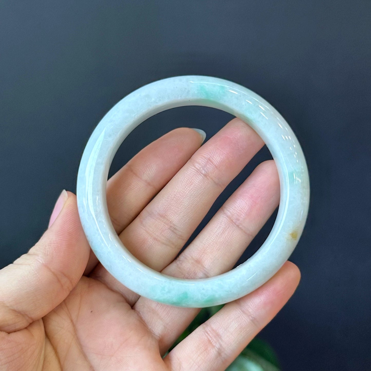 Jadeite Jade Bangle Leaf Style Size 57 mm