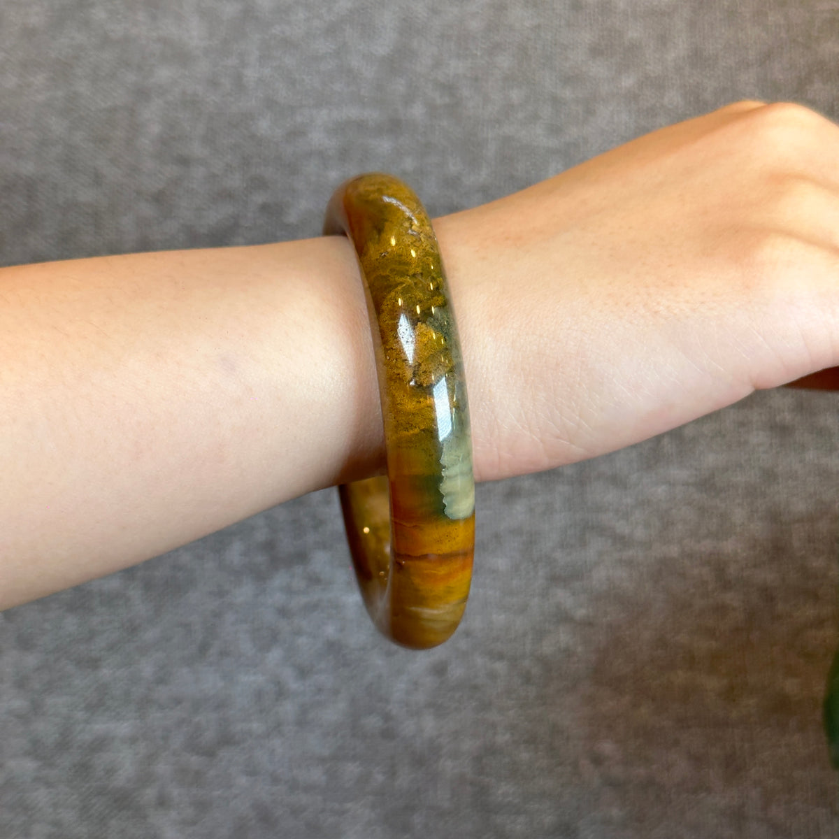 Bracelet calcédoine coloré style feuille taille 57,5 ​​mm