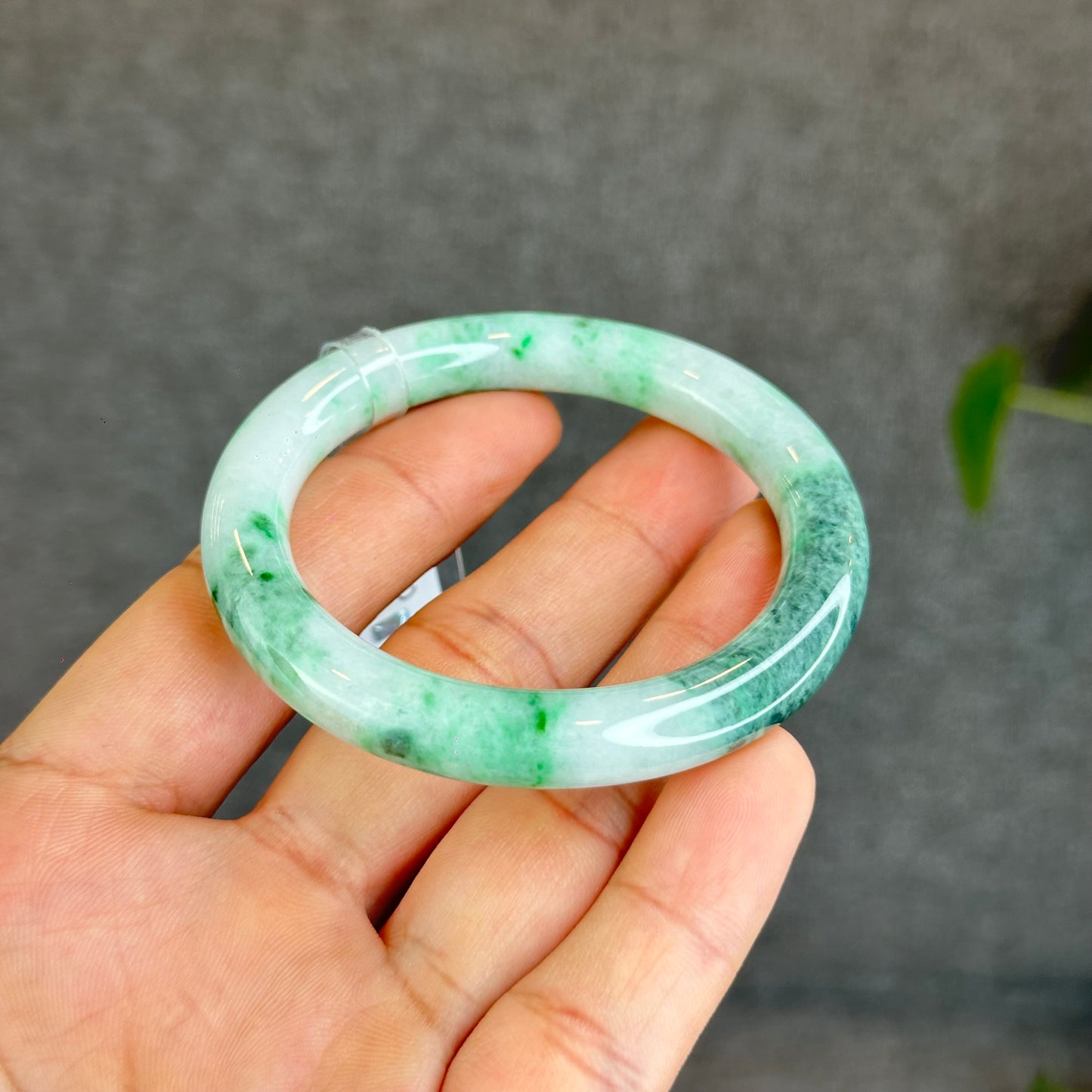 Son Thuy Light Green Natural Jadeite Jade Bangle Chopstick Style Size 51 mm