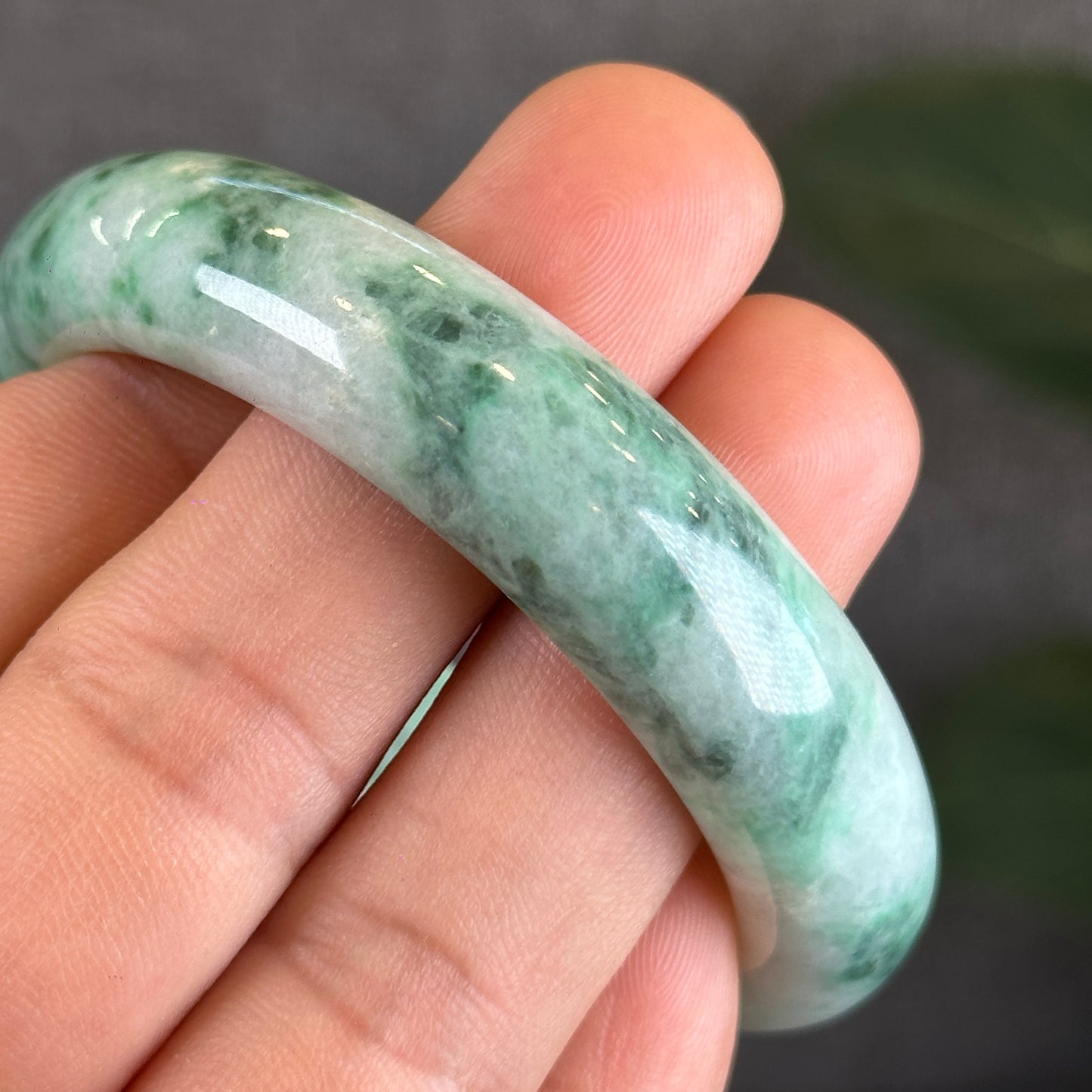 Light Green Natural Jadeite Jade Bangle Leaf Style Size 52.12 mm