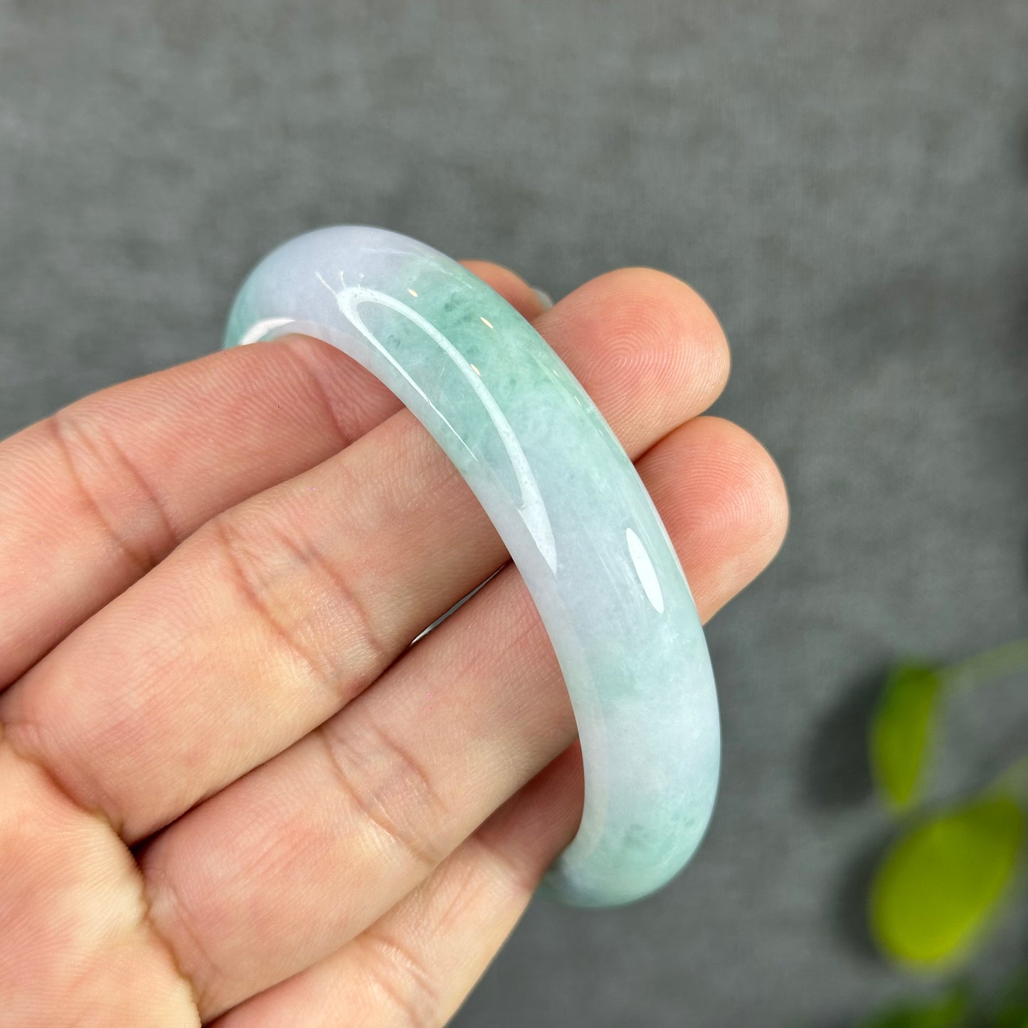 Semi Translucent Light Green Natural Jadete Jade Bangle Leaf Style Size 55 mm