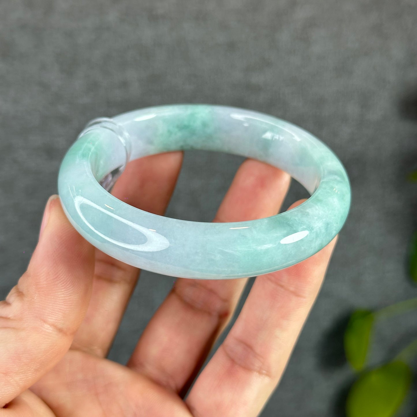 Semi Translucent Light Green Natural Jadete Jade Bangle Leaf Style Size 55 mm