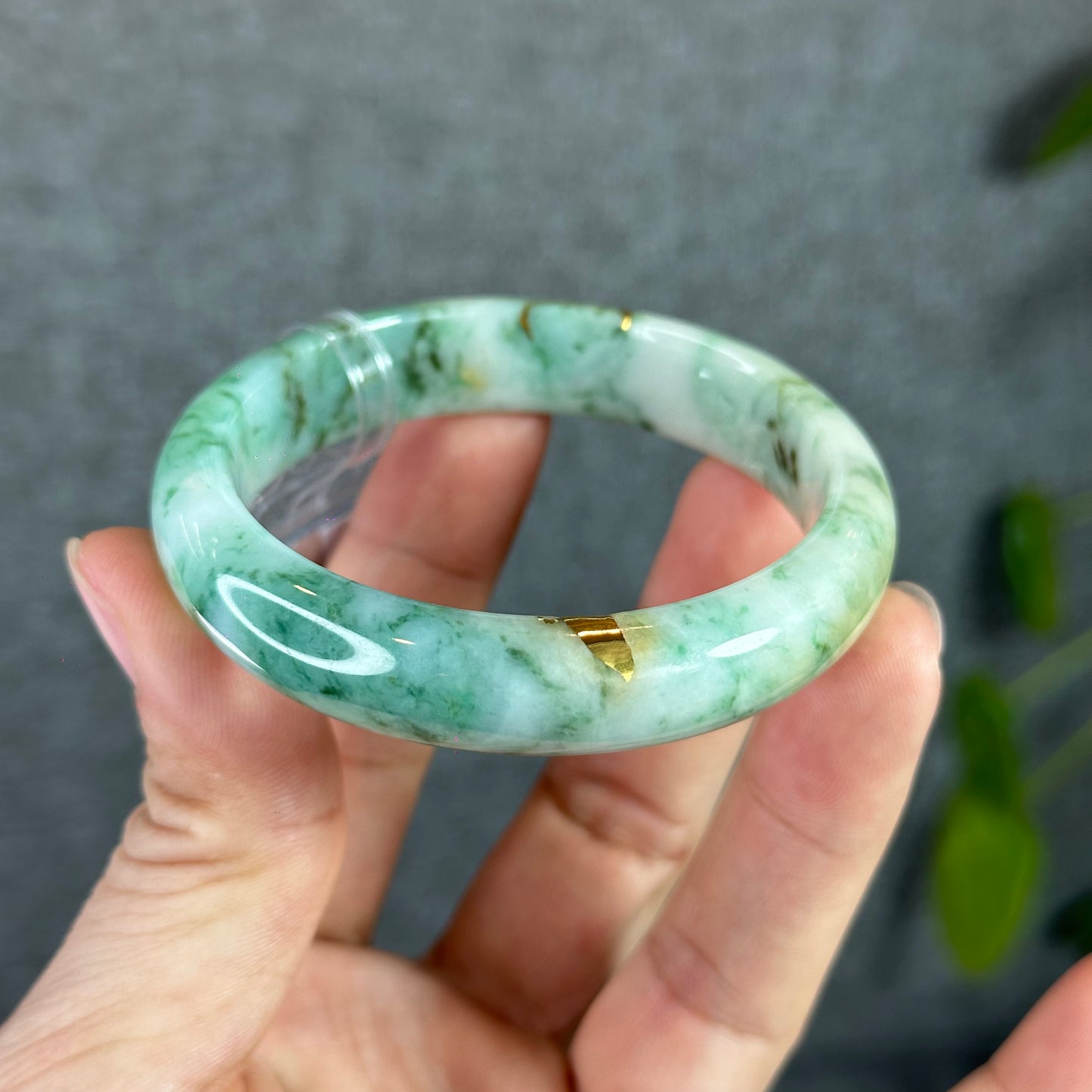 Floral Light Green Natural Jadetie Jade Bangle Leaf Style Size 53.3 mm with Gold Inlay