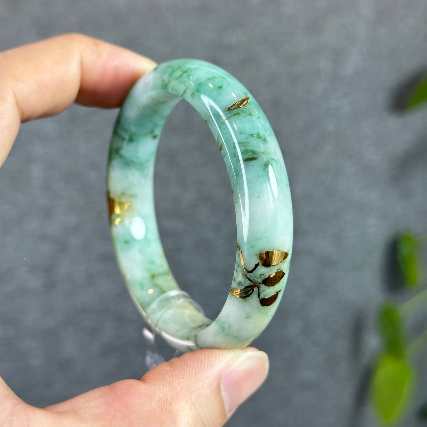 Floral Light Green Natural Jadetie Jade Bangle Leaf Style Size 53.3 mm with Gold Inlay