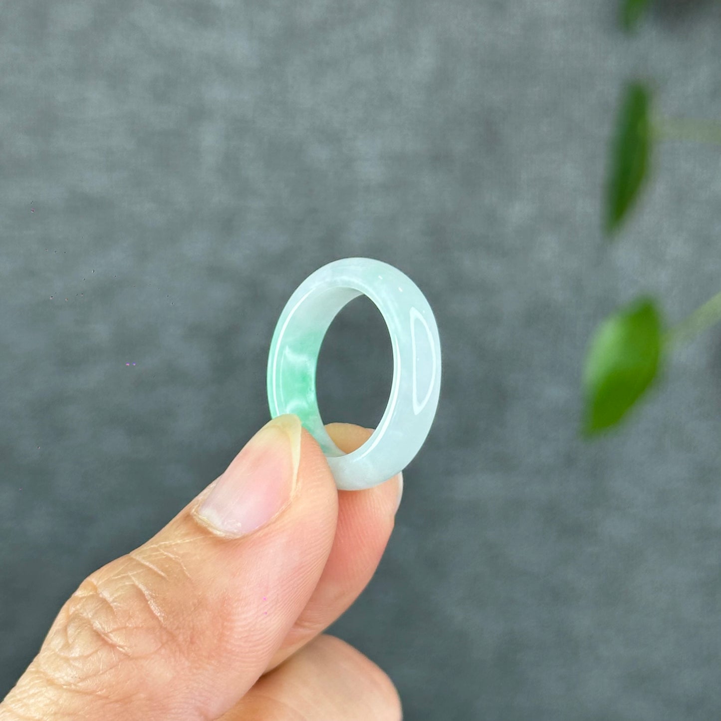 Natural Light Apple Green Ivory White Jadeite Jade Semi Translucent Ring Size 1.8