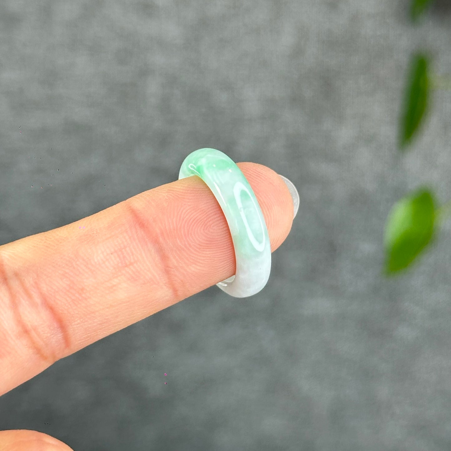 Natural Light Apple Green Ivory White Jadeite Jade Semi Translucent Ring Size 1.8