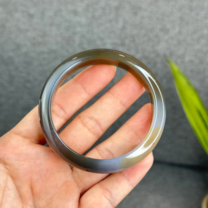 Natural Agate Bangle Leaf Style Size 59.6 mm with Certificate