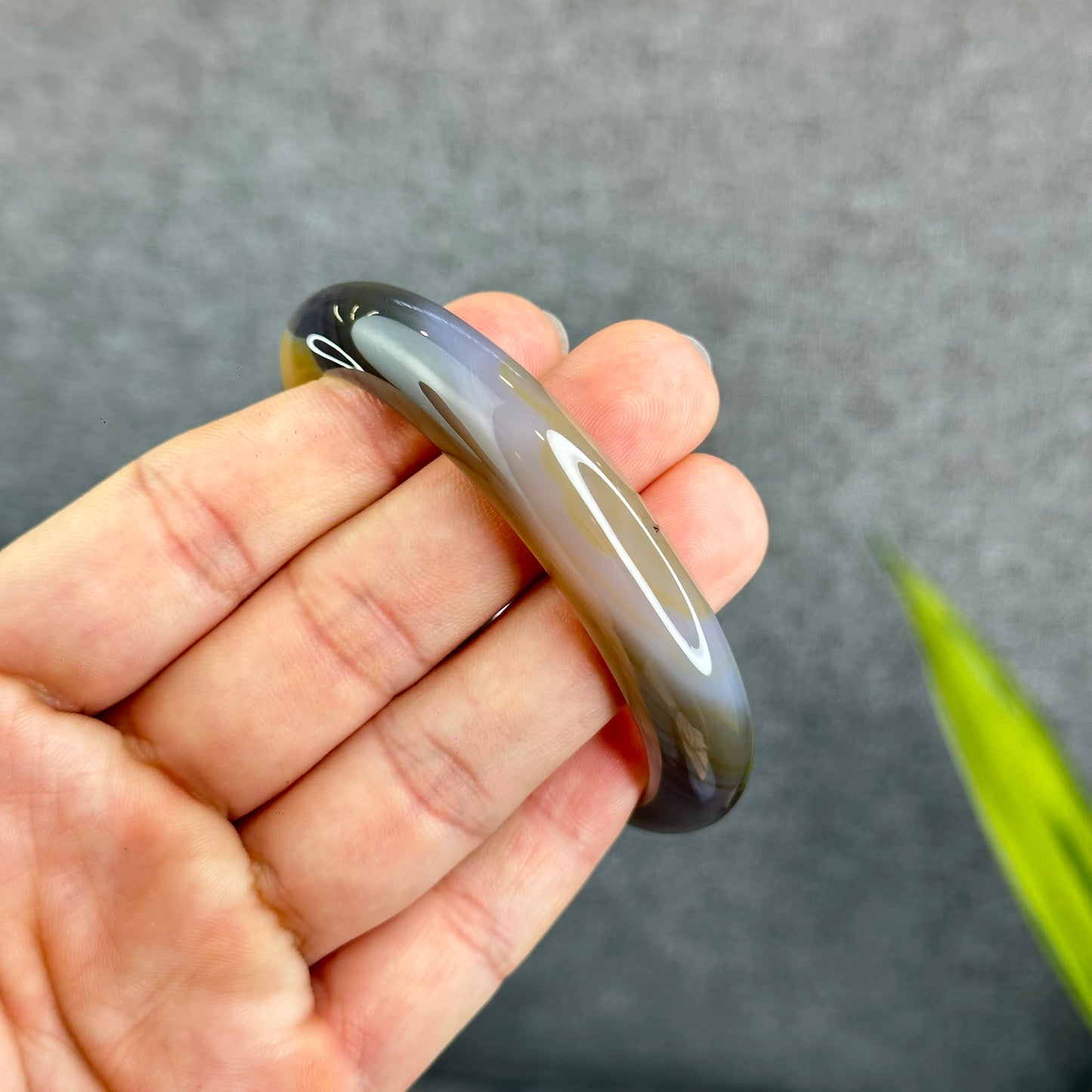 Natural Agate Bangle Leaf Style Size 59.6 mm with Certificate