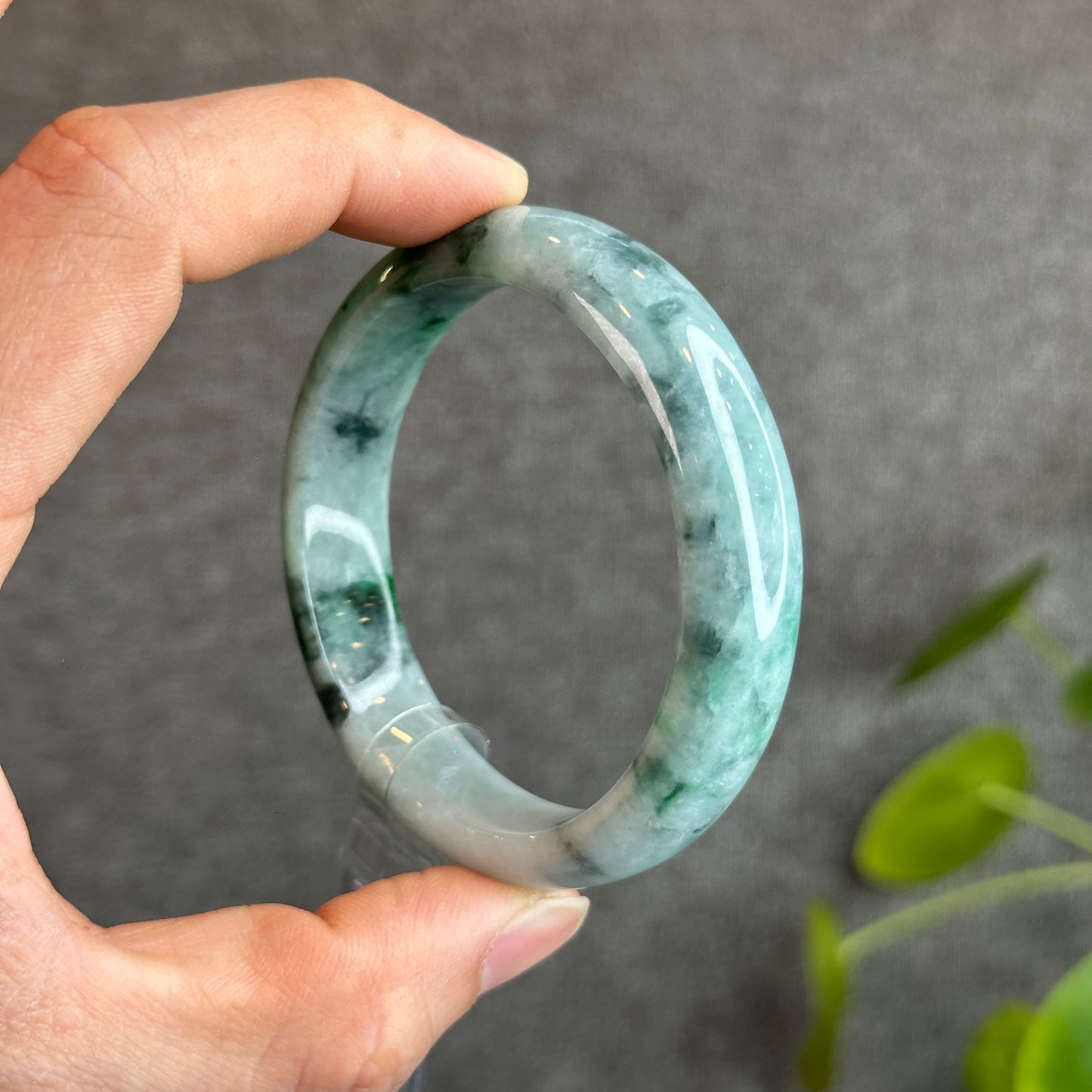 Light Green Son Thuy Natural Jadeite Jade Bangle Leaf Style Size 55.5 mm