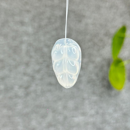 Natural White Agate Leaf Hanging Accessory(Random Color Based on Availability)