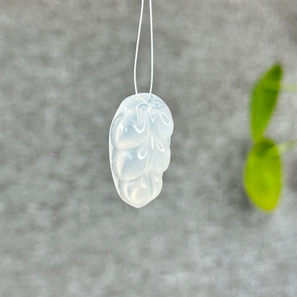 Natural White Agate Leaf Hanging Accessory(Random Color Based on Availability)