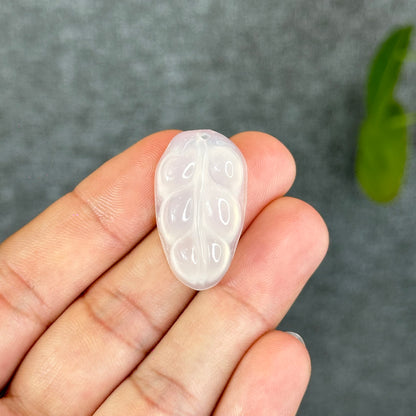 Natural White Agate Leaf Hanging Accessory(Random Color Based on Availability)