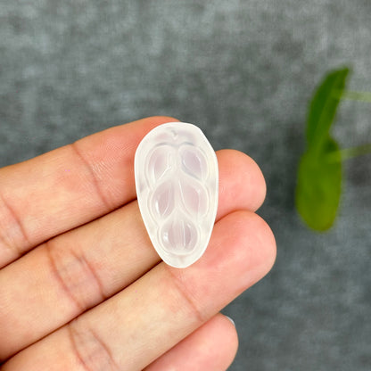 Natural White Agate Leaf Hanging Accessory(Random Color Based on Availability)