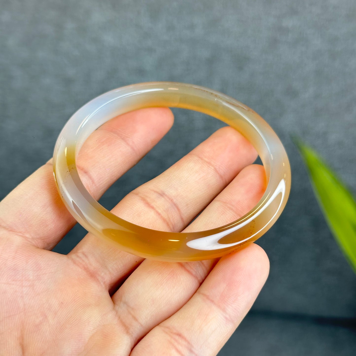 Natural Agate Bangle Leaf Style Size 58 mm with Certificate