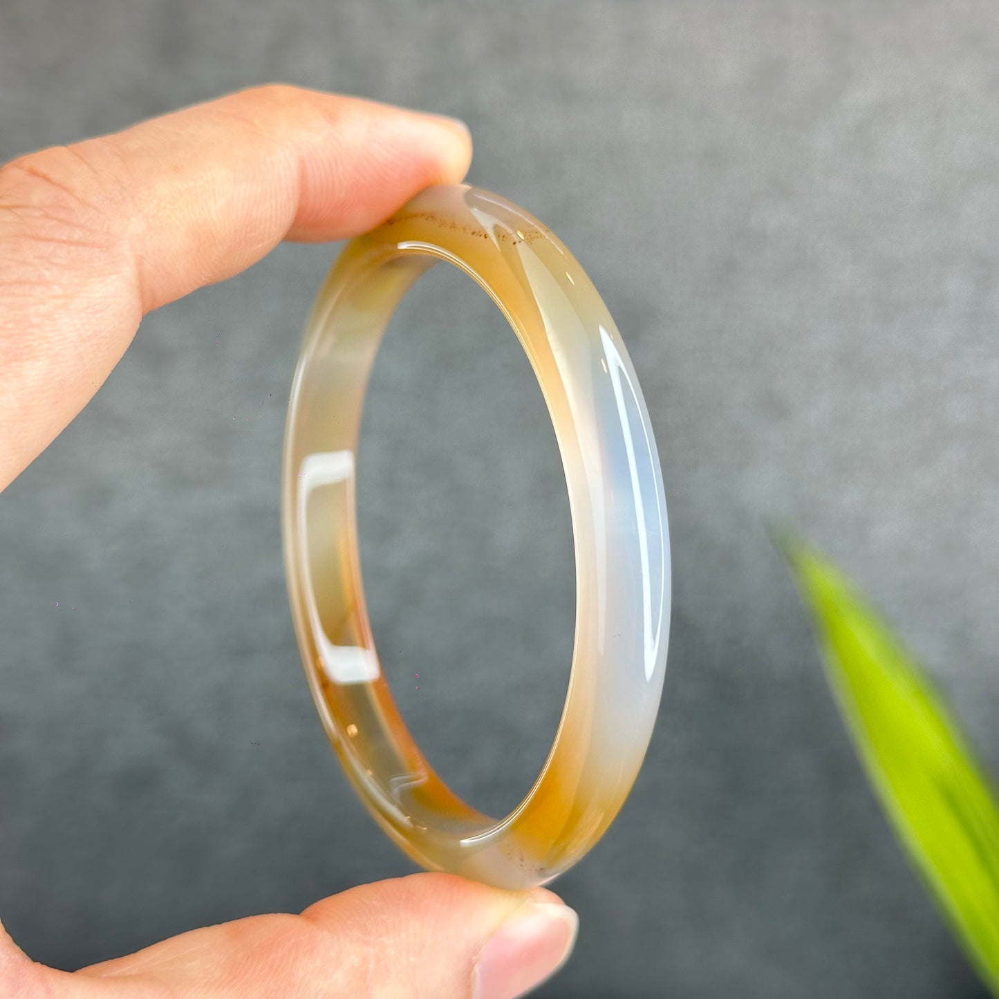 Natural Agate Bangle Leaf Style Size 58 mm with Certificate
