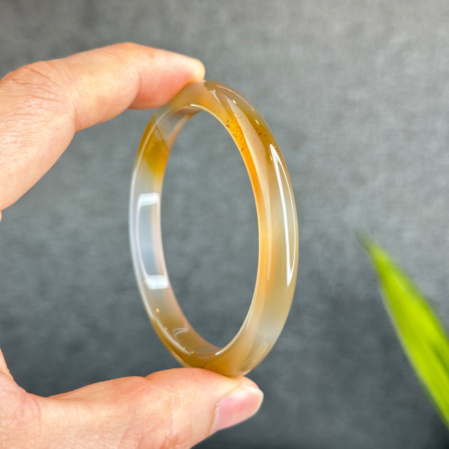 Natural Agate Bangle Leaf Style Size 58 mm with Certificate