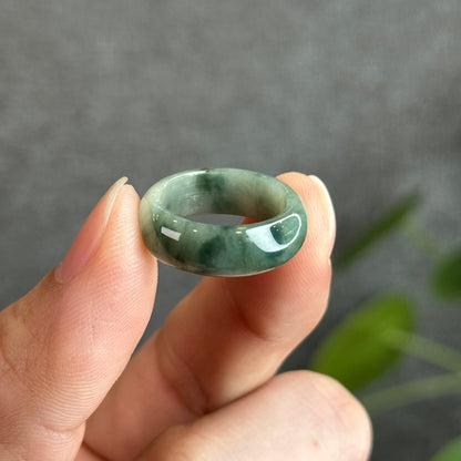 Floral Green Natural Jadeite Jade RingSize 1.6