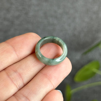 Floral Green Natural Jadeite Jade RingSize 1.6