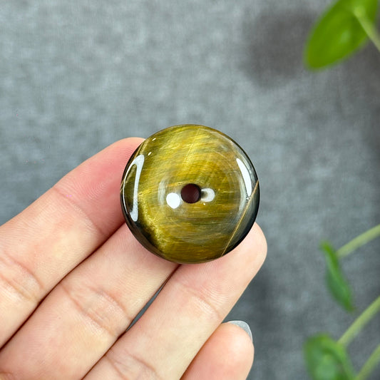 Natural Tiger Eye Dong Dieu Pendant