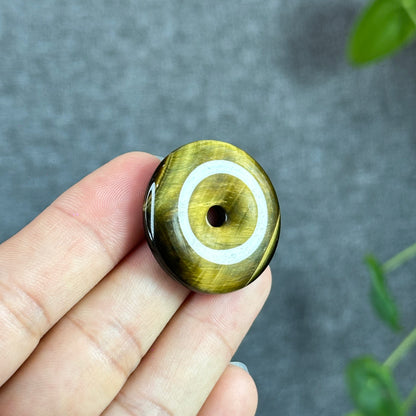 Natural Tiger Eye Dong Dieu Pendant