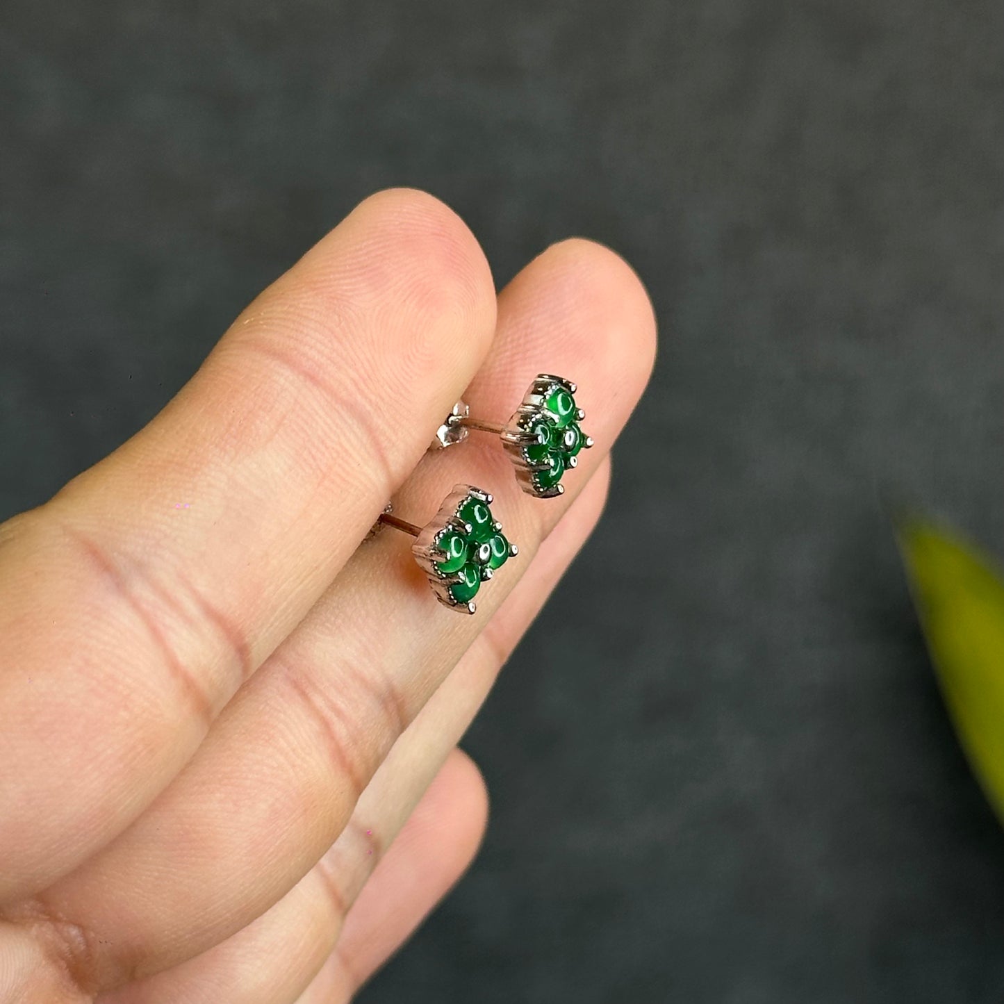 4 Leaf Icy Imperial Green Jadeite Jade Earrings in Silver 925 Setting