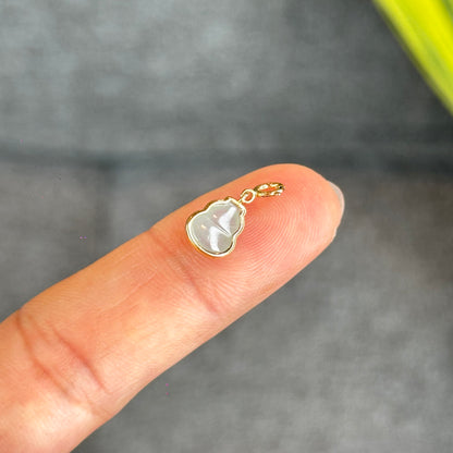 Ho Lo Natural Jadeite Jade Pendant