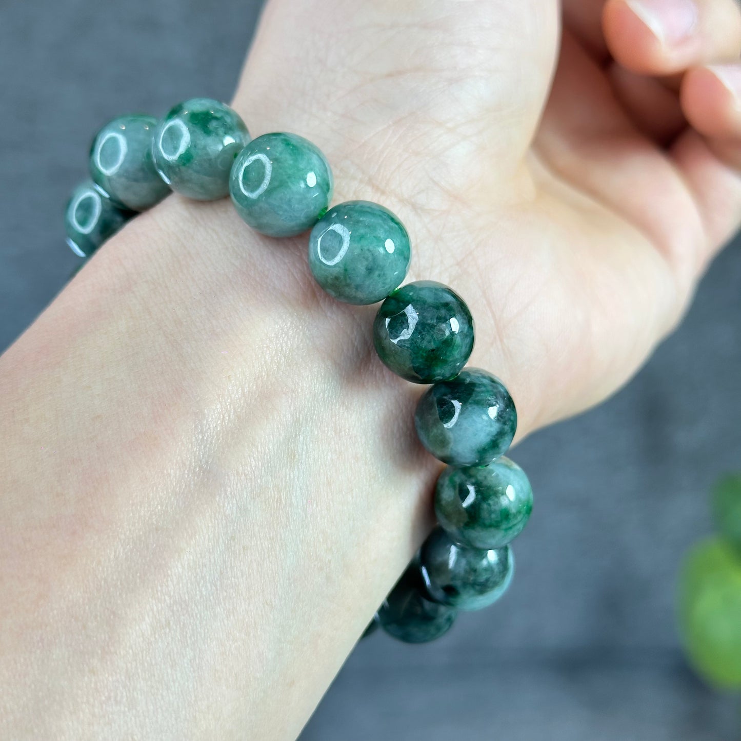 Moss Green Natural Son Thuy Bracelet Size 12.5 mm