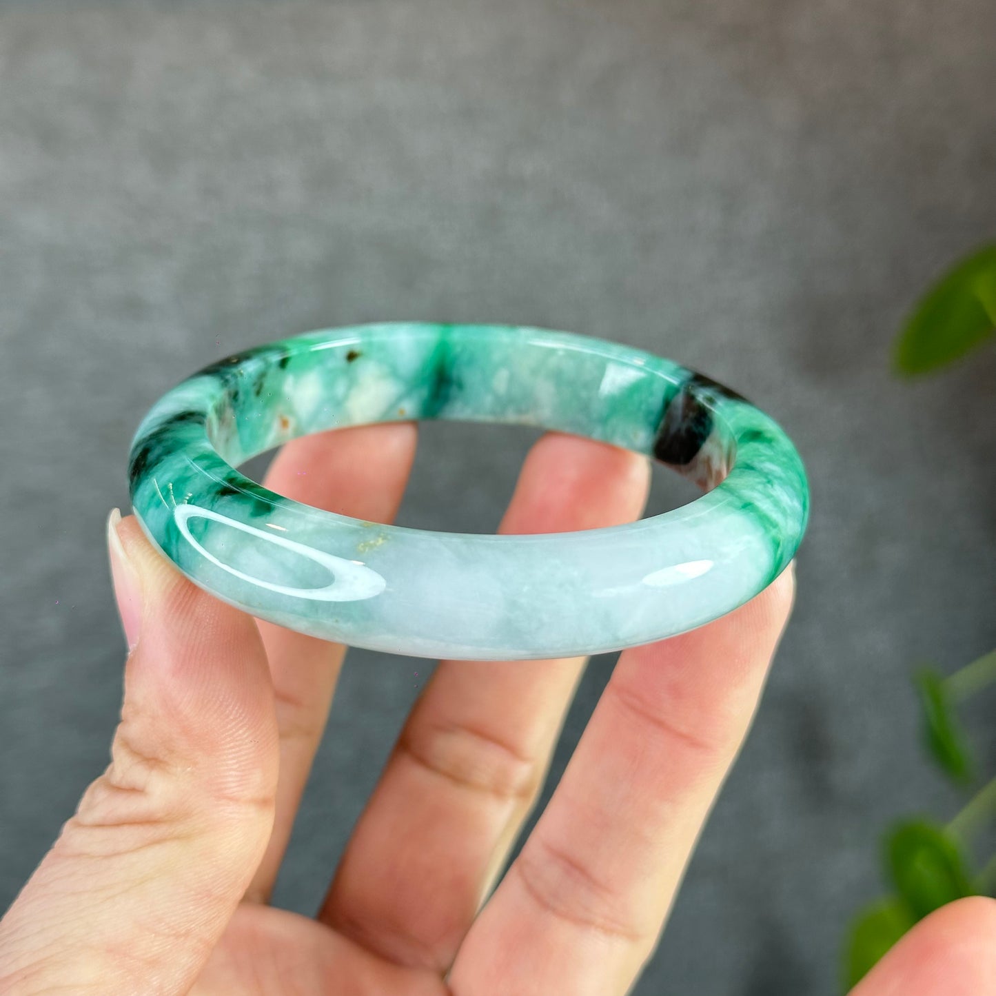 Natural Jadeite Jade Bangle Leaf Stlye Size 56.6 mm