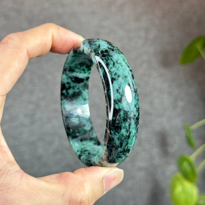 Natural Jadeite Jade Bangle Leaf Stlye Size 60.9 mm