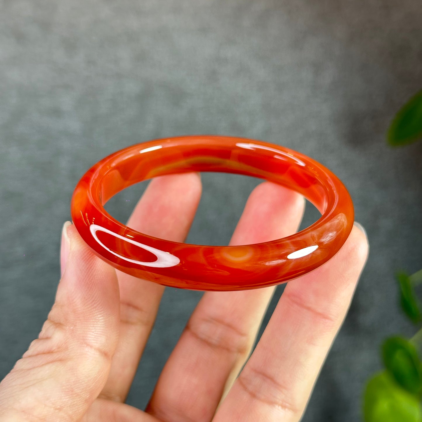Red Agate Banle Leaf Style Size 55 mm