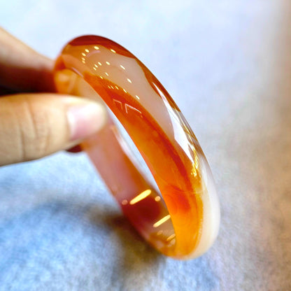 White-Orange Agate Banlge Leaf Style Size 58 mm