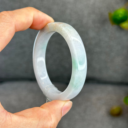 Fleur d'Oranger Touche de Jadéite Verte Bracelet Jade Style Carré Taille 50 mm