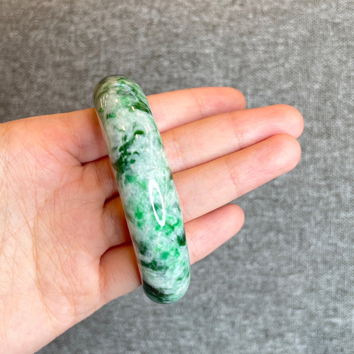 Son Thuy Jadeite Jade Bangle Style Feuille Taille 62,02 mm