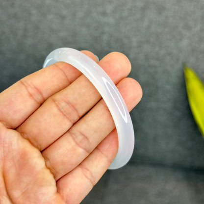 Natural White Chalcedony Bangle Leaf Style